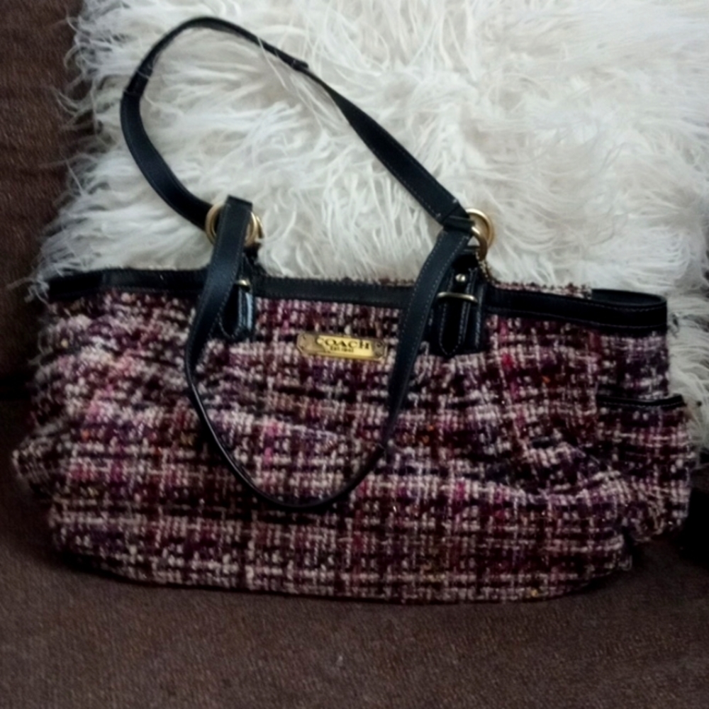 COACH HANDBAG